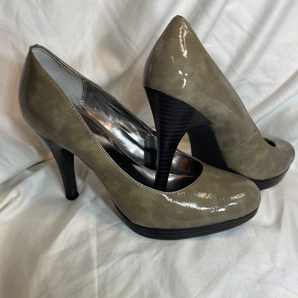 Alfani l ‘Maddy’ Round Toe Pumps Size 8M - Picture 1 of 8